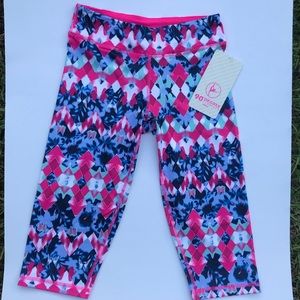 90 Degree Cropped Leggings